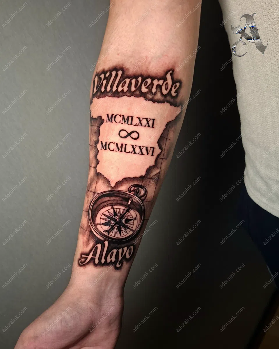 Tatuaje estilo Black and Gray de Family and Compass Tattoo, Resultados curados de tatuaje negro y gris, Animales de tatuaje negro y gris